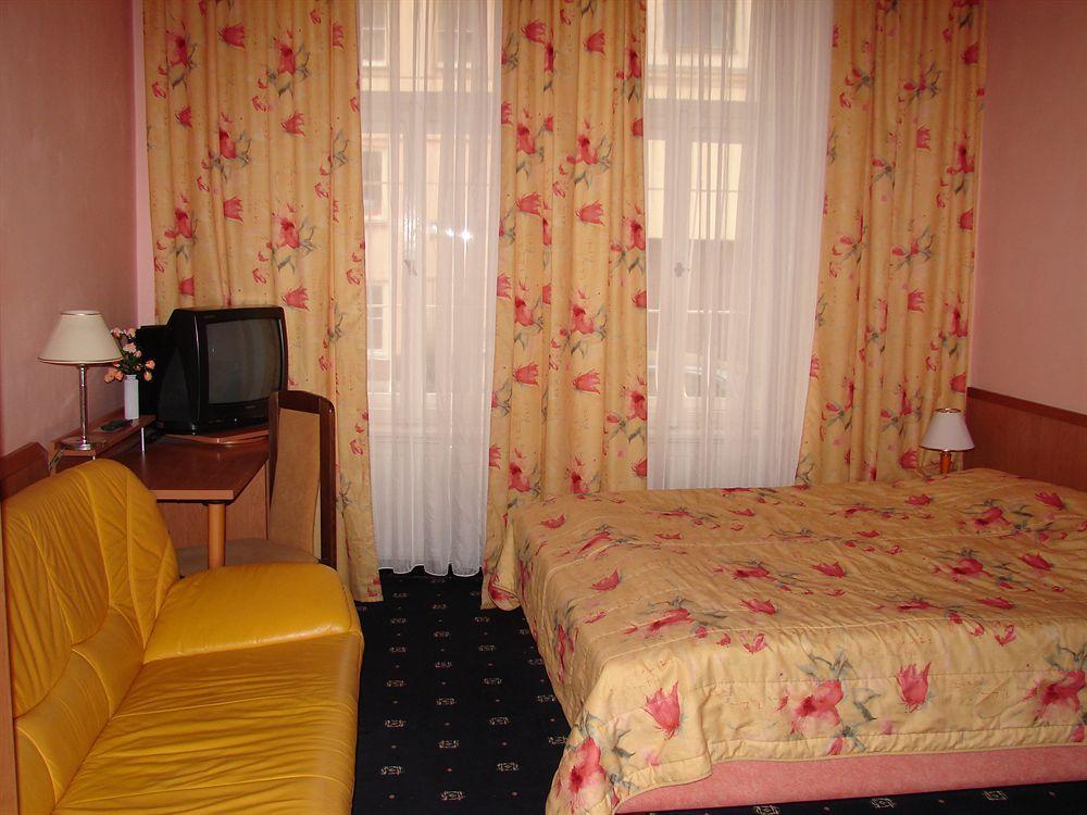 Hotel Aladin Praha Extérieur photo